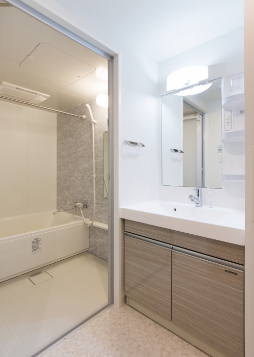 B-type_Bath